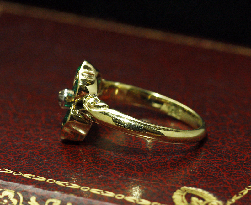 Antique Gallery Soleil アンティークジュエリー / 三つ葉のエメラルド